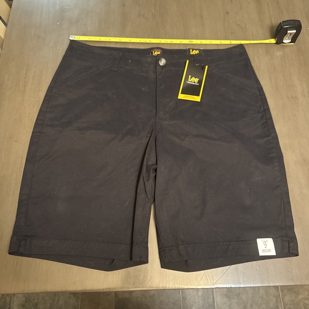 NWT Women's Lee 14 Med Bermuda Shorts Mid-rise Black Beige Legendary Style